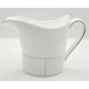 Wedgwood Shagreen Fine Bone China Creamer White Textured Design Platinum NWT